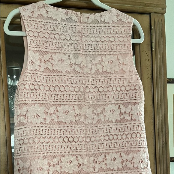 Cece light pink/peach colored lace dress - Picture 5 of 5